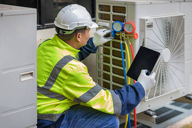 Professional Hvac Installation technician working in Clayton, GA